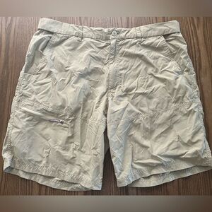 Patagonia Men's Light Khaki Athletic Shorts size XL